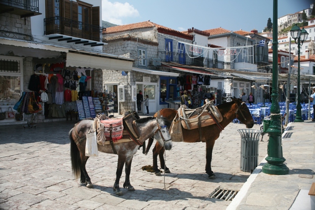 Hydra Island - Souvenir and gift shops line the main waterfront